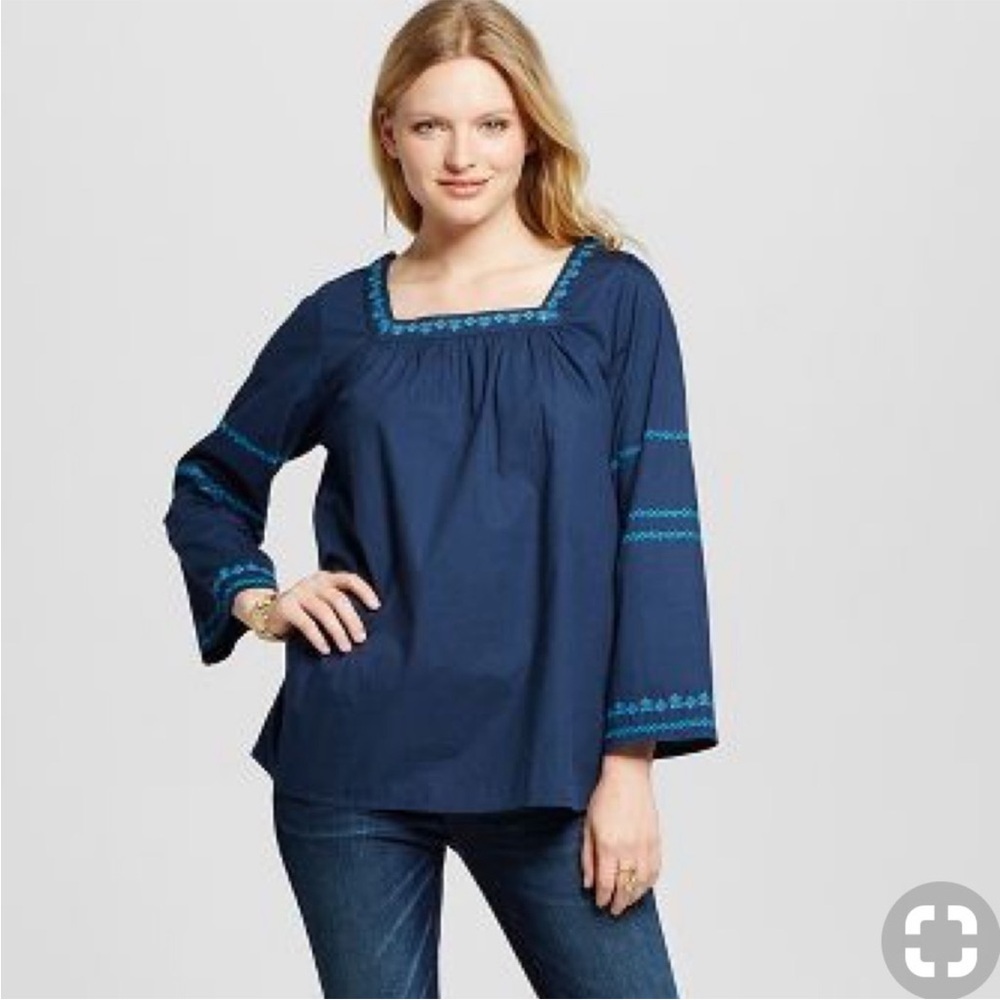 Pink Chicken Women's Navy Blue Square neck Embroidered Top szM